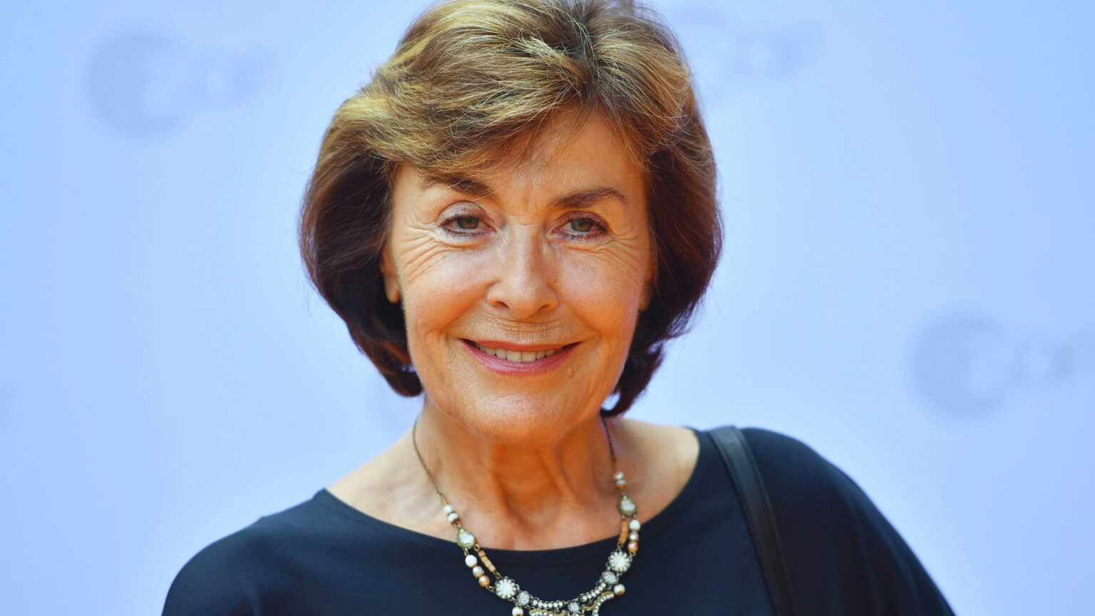 Trauriger Abschied von Thekla Carola Wied: Erinnerungen an ihre TV-Karriere Trauriger Abschied von Thekla Carola Wied